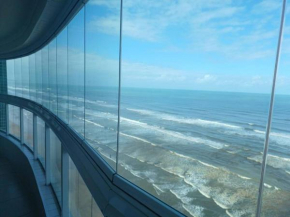 Apto frente mar maravilhoso centro mongaguá